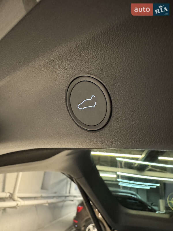 Внедорожник / Кроссовер Tesla Model Y 2021 в Днепре