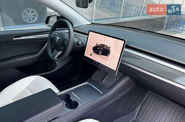 Внедорожник / Кроссовер Tesla Model Y 2023 в 