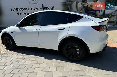 Позашляховик / Кросовер Tesla Model Y 2021 в 
