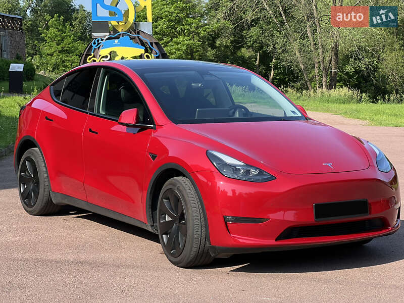 Внедорожник / Кроссовер Tesla Model Y 2023 в 