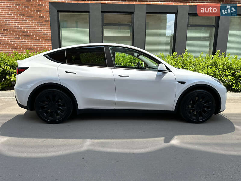 Позашляховик / Кросовер Tesla Model Y 2020 в Львові