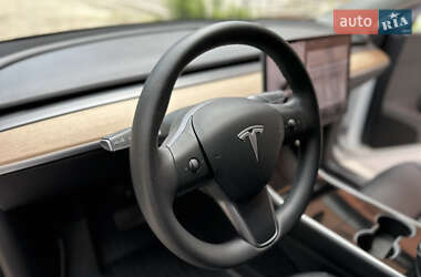 Внедорожник / Кроссовер Tesla Model Y 2020 в 