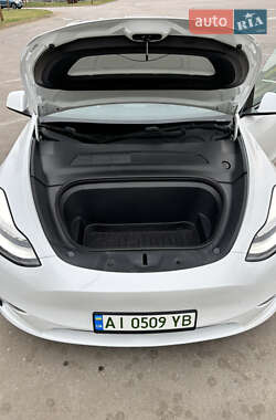 Внедорожник / Кроссовер Tesla Model Y 2020 в Киеве