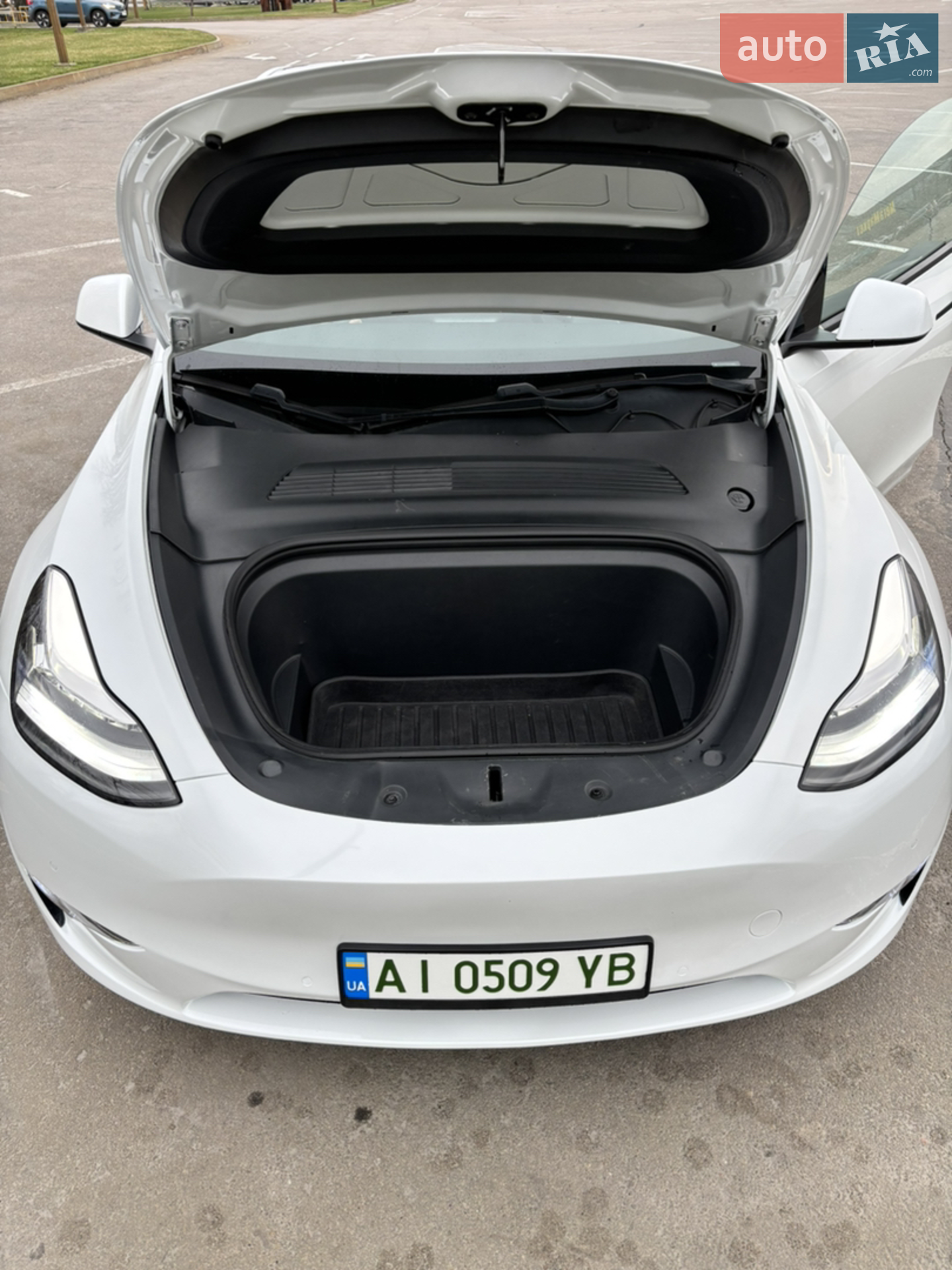 2020 Tesla Model Y - мініатюра 10