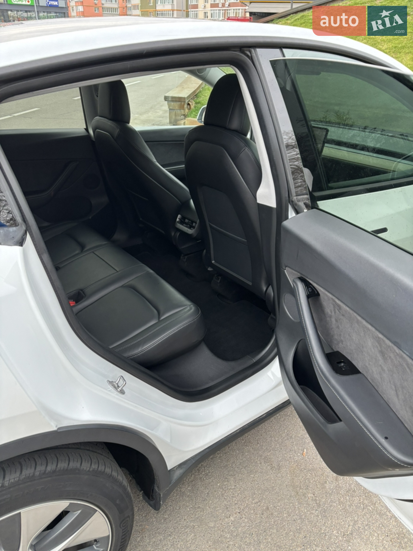 2020 Tesla Model Y - мініатюра 19