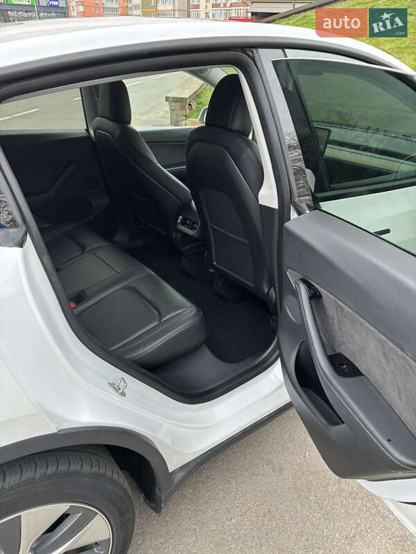 Позашляховик / Кросовер Tesla Model Y 2020 в Києві
