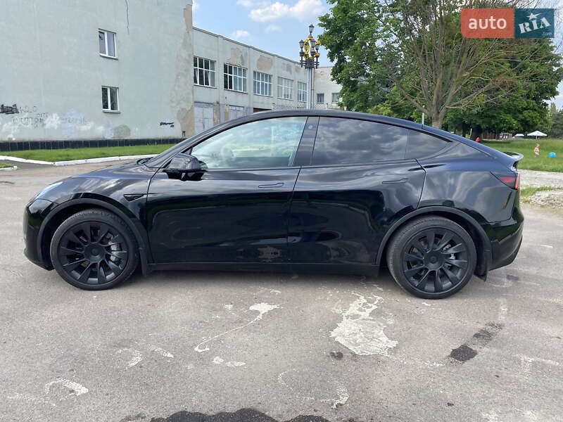 Внедорожник / Кроссовер Tesla Model Y 2022 в Ровно