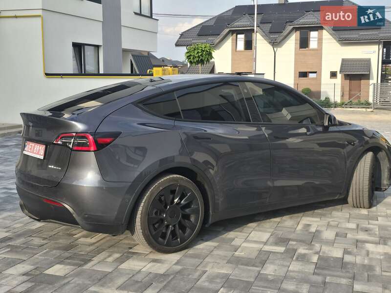 Внедорожник / Кроссовер Tesla Model Y 2021 в Ровно