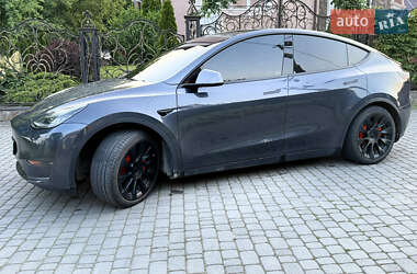 Внедорожник / Кроссовер Tesla Model Y 2021 в 