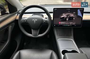 Позашляховик / Кросовер Tesla Model Y 2023 в 