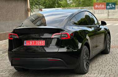 Позашляховик / Кросовер Tesla Model Y 2023 в 
