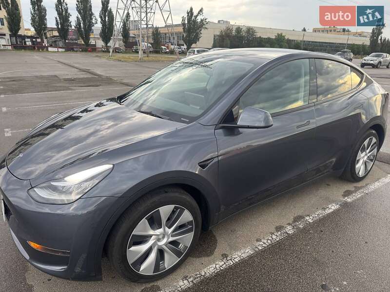 Внедорожник / Кроссовер Tesla Model Y 2022 в Киеве