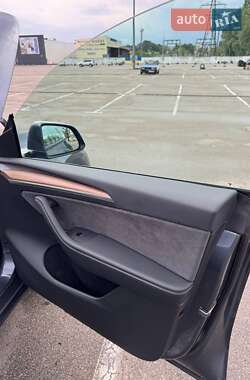 Внедорожник / Кроссовер Tesla Model Y 2022 в 