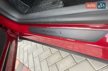 Внедорожник / Кроссовер Tesla Model Y 2021 в 