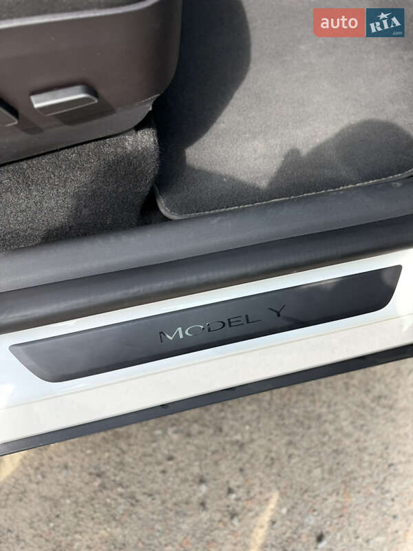 Внедорожник / Кроссовер Tesla Model Y 2022 в Киеве фото 18 Внедорожник / Кроссовер Tesla Model Y 2022 в Киеве