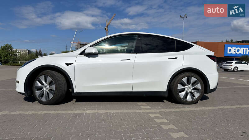Внедорожник / Кроссовер Tesla Model Y 2021 в Львове