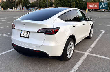 Внедорожник / Кроссовер Tesla Model Y 2021 в 