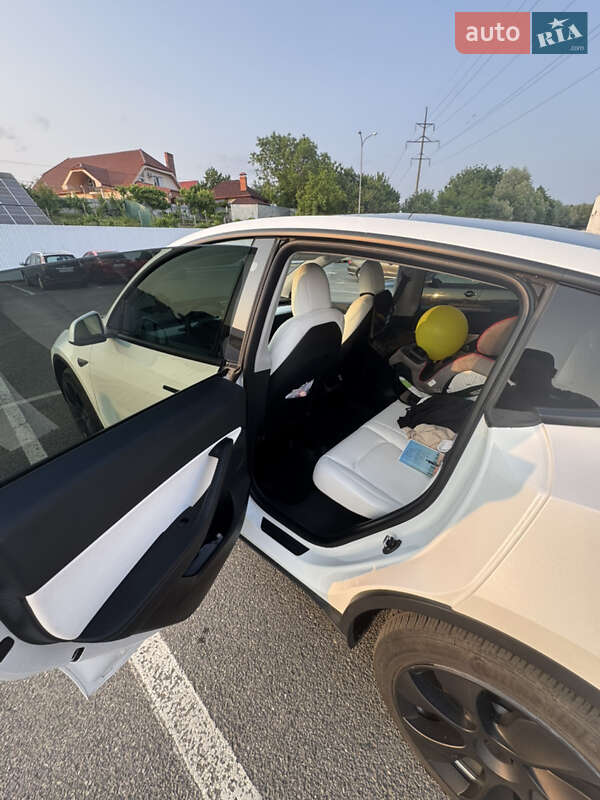 Внедорожник / Кроссовер Tesla Model Y 2022 в Ужгороде фото 6 Внедорожник / Кроссовер Tesla Model Y 2022 в Ужгороде