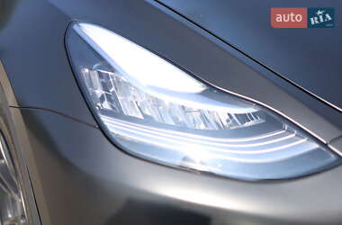 Внедорожник / Кроссовер Tesla Model Y 2021 в 