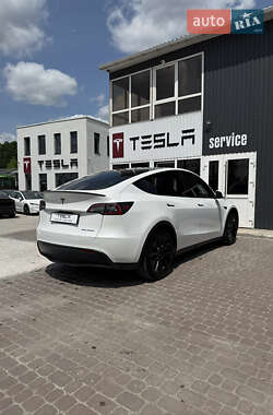 Внедорожник / Кроссовер Tesla Model Y 2021 в 