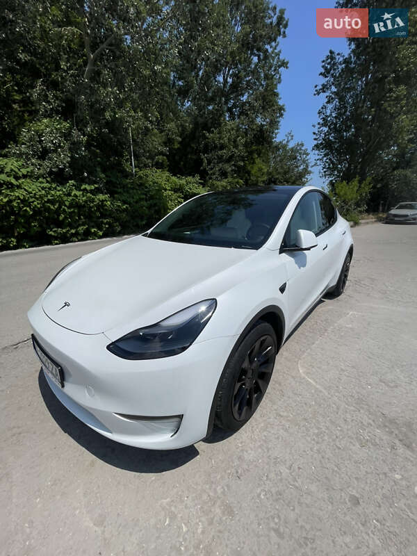 Позашляховик / Кросовер Tesla Model Y 2023 в Дніпрі