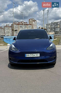 Позашляховик / Кросовер Tesla Model Y 2023 в 