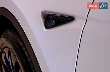 Внедорожник / Кроссовер Tesla Model Y 2022 в 