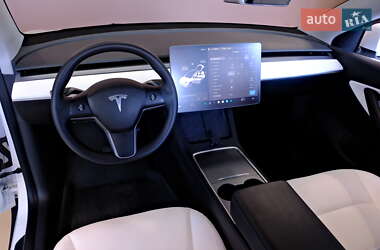 Внедорожник / Кроссовер Tesla Model Y 2022 в 