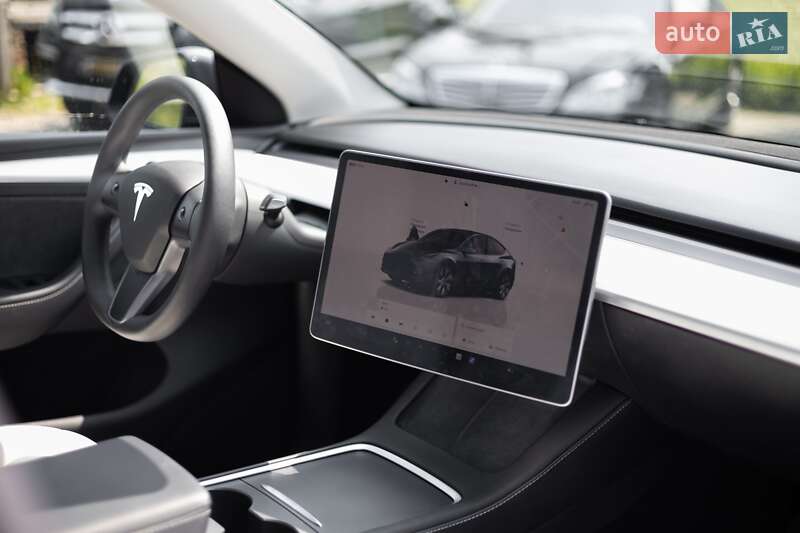 Внедорожник / Кроссовер Tesla Model Y 2024 в Львове