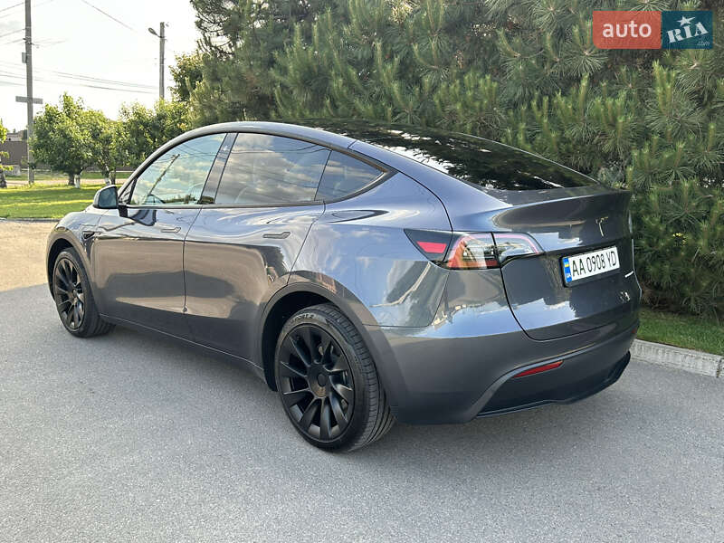 Внедорожник / Кроссовер Tesla Model Y 2023 в Киеве