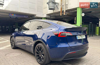 Внедорожник / Кроссовер Tesla Model Y 2024 в 