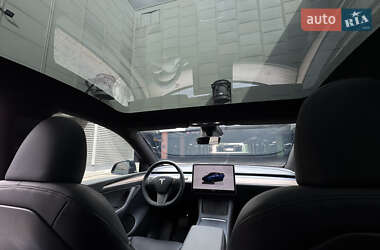 Внедорожник / Кроссовер Tesla Model Y 2024 в 
