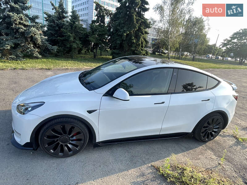 Внедорожник / Кроссовер Tesla Model Y 2021 в Днепре