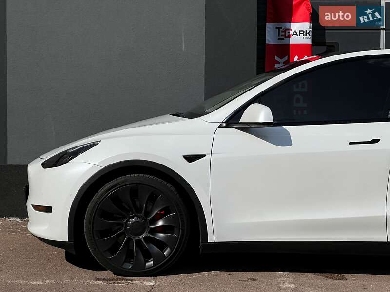 Позашляховик / Кросовер Tesla Model Y 2022 в Києві