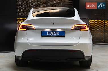 Внедорожник / Кроссовер Tesla Model Y 2021 в 