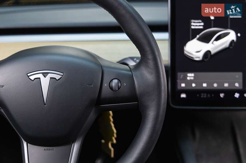 Позашляховик / Кросовер Tesla Model Y 2021 в Луцьку