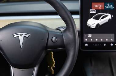 Внедорожник / Кроссовер Tesla Model Y 2021 в 