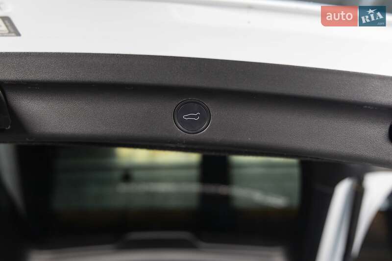 Позашляховик / Кросовер Tesla Model Y 2021 в Луцьку