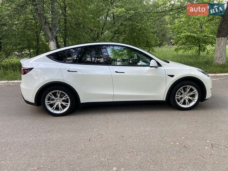 Внедорожник / Кроссовер Tesla Model Y 2021 в Чернигове фото 3 Внедорожник / Кроссовер Tesla Model Y 2021 в Чернигове