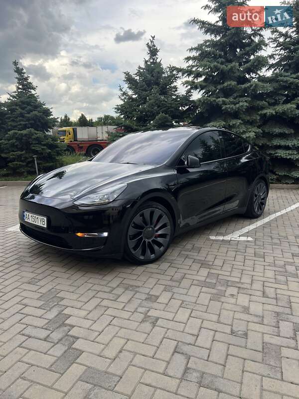 Внедорожник / Кроссовер Tesla Model Y 2021 в 