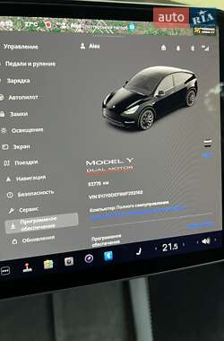 Внедорожник / Кроссовер Tesla Model Y 2021 в 