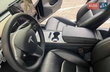 Внедорожник / Кроссовер Tesla Model Y 2021 в 
