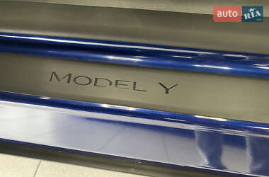 Внедорожник / Кроссовер Tesla Model Y 2024 в 
