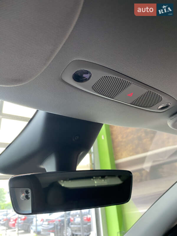 Внедорожник / Кроссовер Tesla Model Y 2024 в Киеве фото 34 Внедорожник / Кроссовер Tesla Model Y 2024 в Киеве