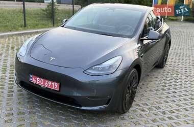 Внедорожник / Кроссовер Tesla Model Y 2023 в 