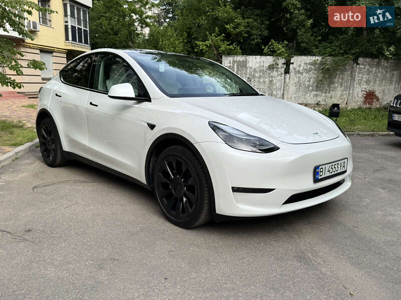 Внедорожник / Кроссовер Tesla Model Y 2024 в 