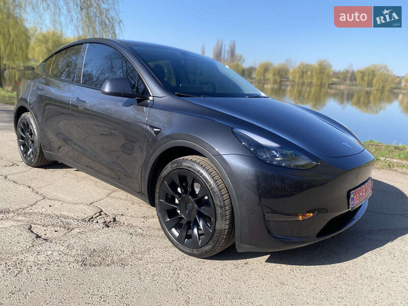 Внедорожник / Кроссовер Tesla Model Y 2024 в Ровно