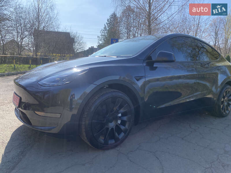 Внедорожник / Кроссовер Tesla Model Y 2024 в Ровно
