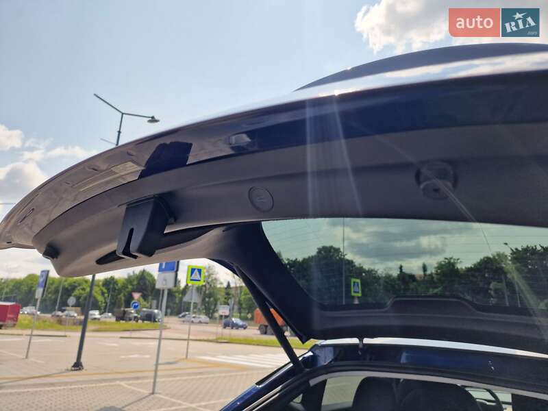 Внедорожник / Кроссовер Tesla Model Y 2020 в Львове