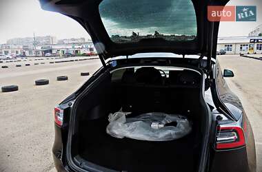 Внедорожник / Кроссовер Tesla Model Y 2022 в 